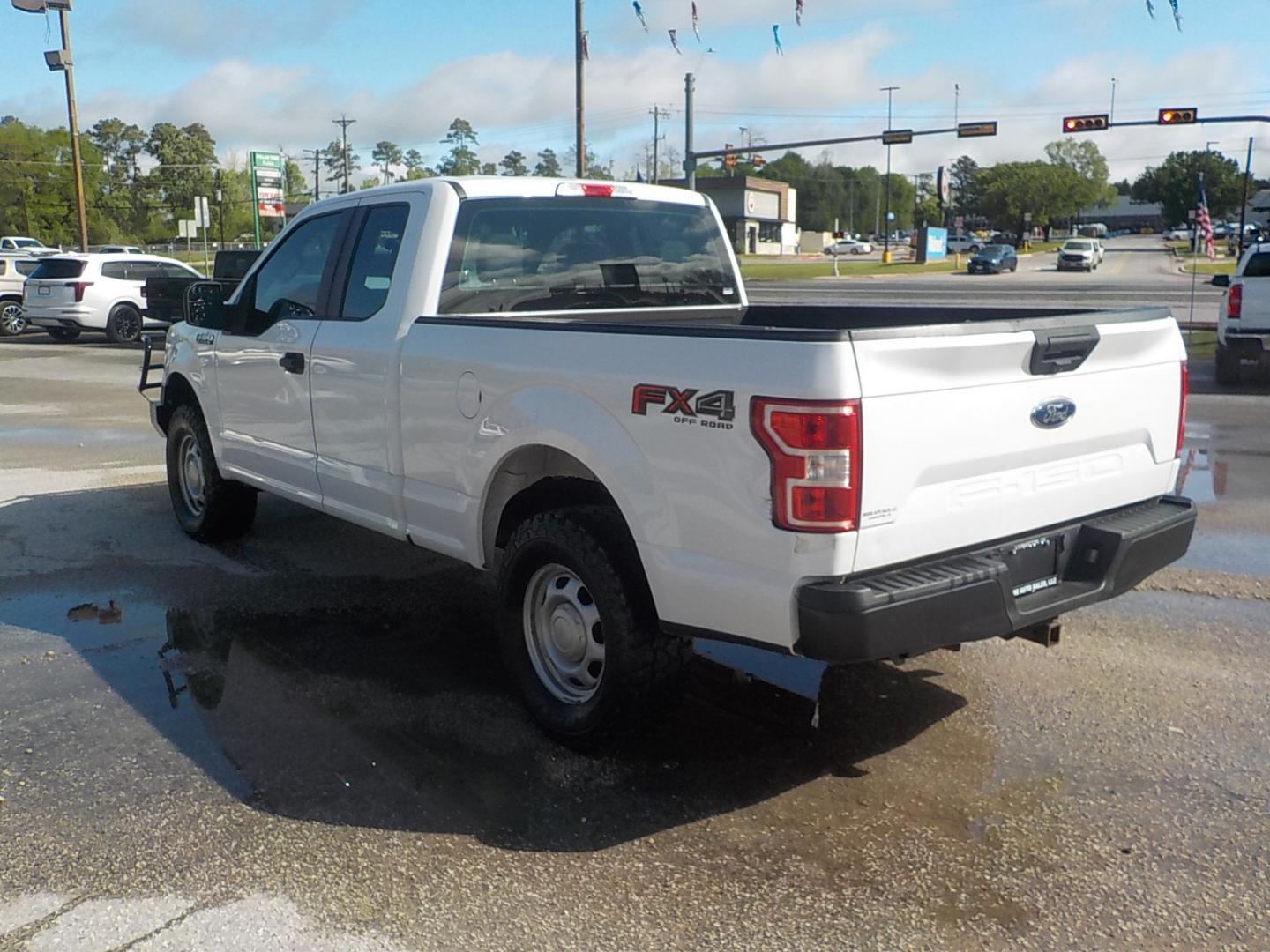 2019 White /Gray Ford F-150 XL SuperCab 6.5-ft. 4WD (1FTFX1E53KK) with an 5.0L V8 OHV 16V engine, 6A transmission, located at 1617 W Church Street, Livingston, TX, 77351, (936) 327-3600, 30.710995, -94.951157 - If anyone needs a nice work truck come help yourself! - Photo#5